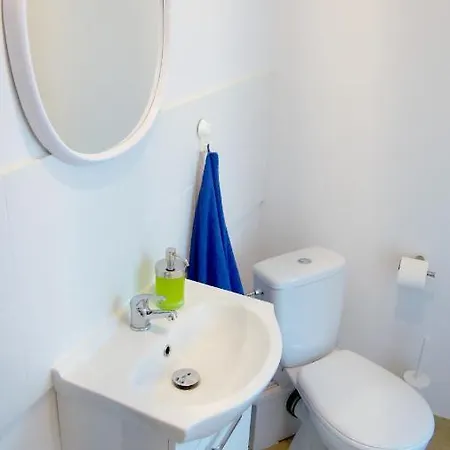 Aparthotel Astra - *