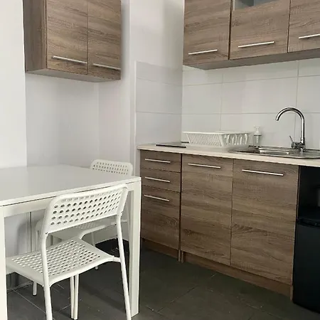 Aparthotel Astra - *